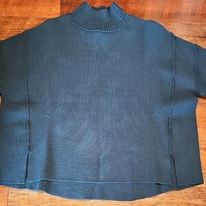 Woman's Sweater Size Med